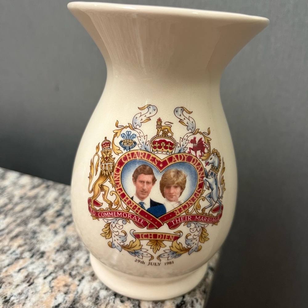 1981 Royal Wedding Commemorative Vase